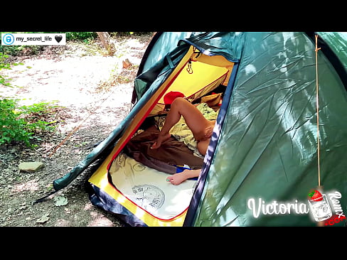 ❤️ Difilmkan di kamera Pria brengsek yang bersemangat dari Orang Asing di dalam tenda Porno vk pada kami id.shufflesex.ru